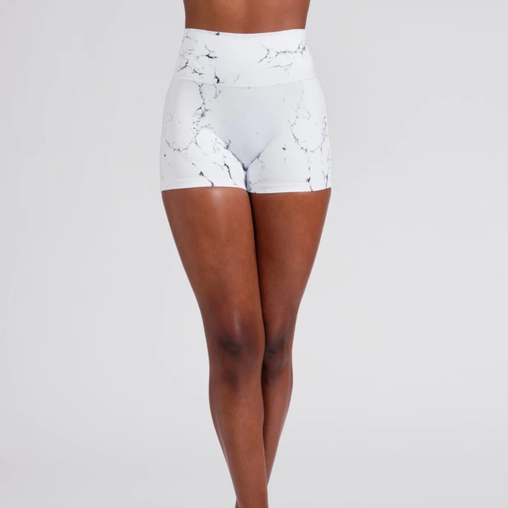 Buffbunny marble shorts